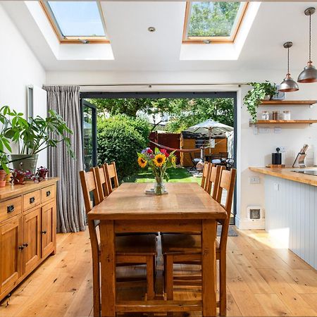 Charming Family Home With Stoves, Garden & Parking Bristol Exterior photo