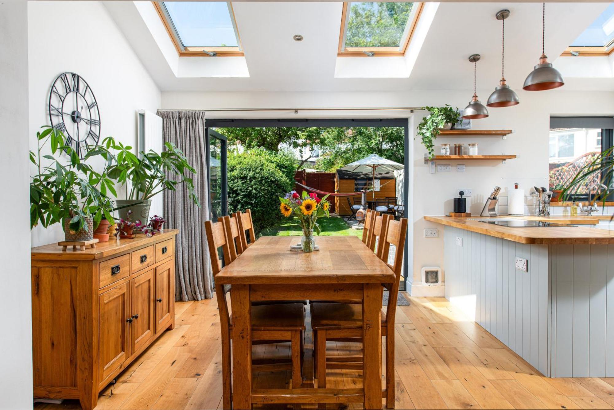 Charming Family Home With Stoves, Garden & Parking Bristol Exterior photo