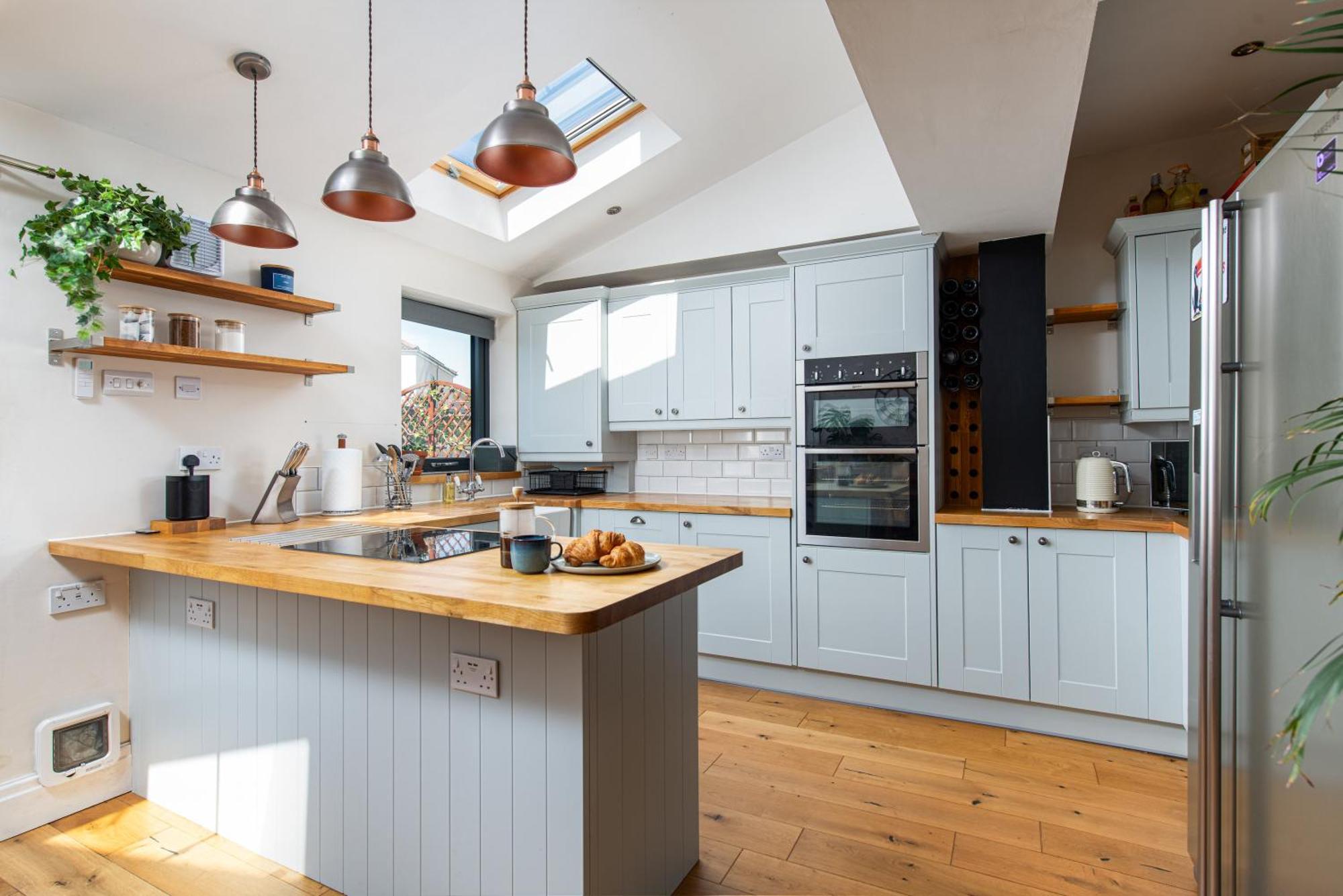 Charming Family Home With Stoves, Garden & Parking Bristol Exterior photo
